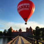 franke_hot_air_balloon_ove_trakai_castle